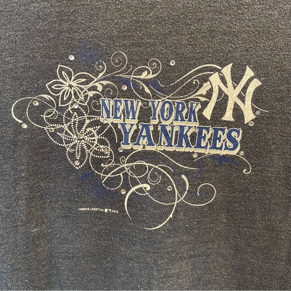 Campus Lifestyle Genuine MLB‎ Woman's New York Yankees Tee Size XL - Picture 5 of 5